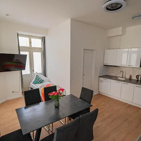 Charles Square By Ruterra Apartamento Praga