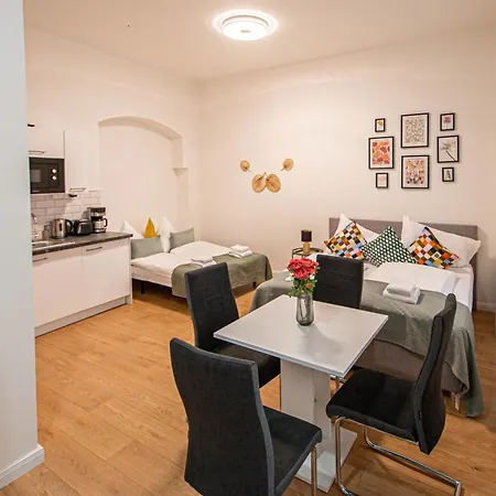 Charles Square By Ruterra Apartment